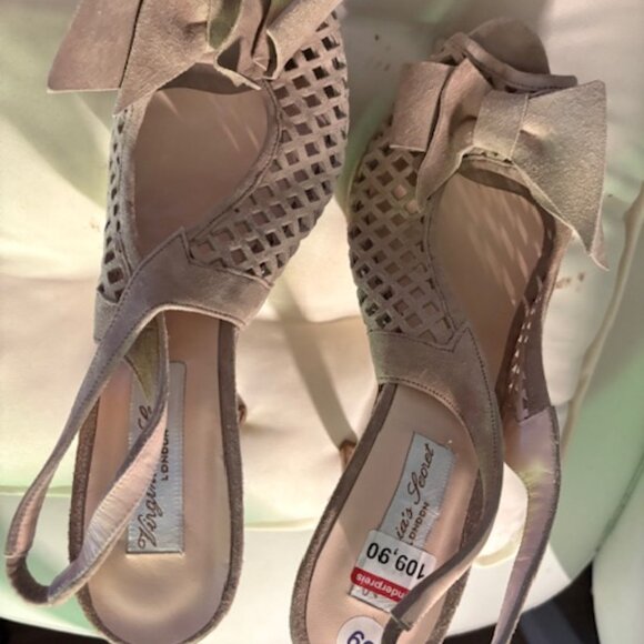 Three Pairs of European high heels for the true Fashionista - Picture 8 of 9